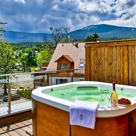 Royal Prestige Collection Z Prywatnym Jacuzzi - Stone Hill Resort Z Basenem I Saunami Шклярска Поремба Екстериор снимка
