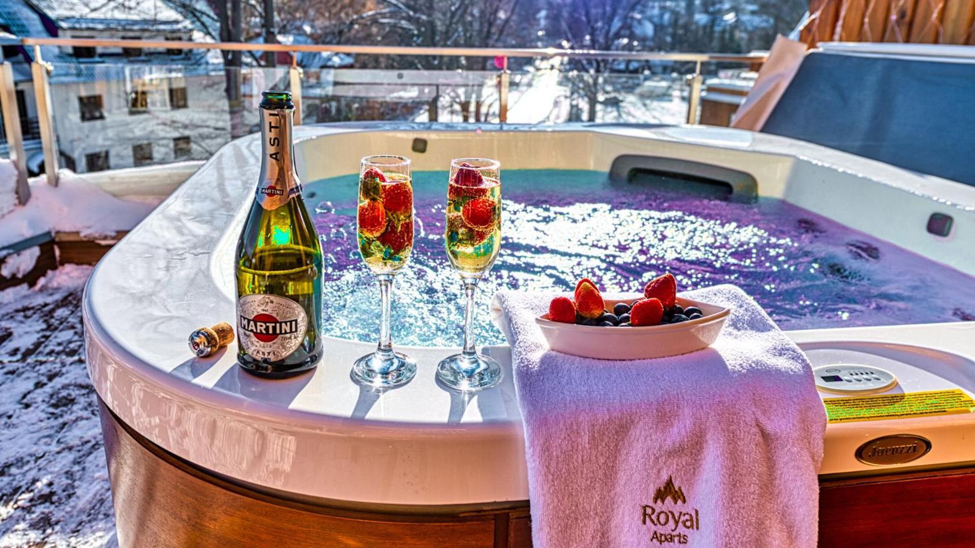 Royal Prestige Collection Z Prywatnym Jacuzzi - Stone Hill Resort Z Basenem I Saunami Шклярска Поремба Екстериор снимка