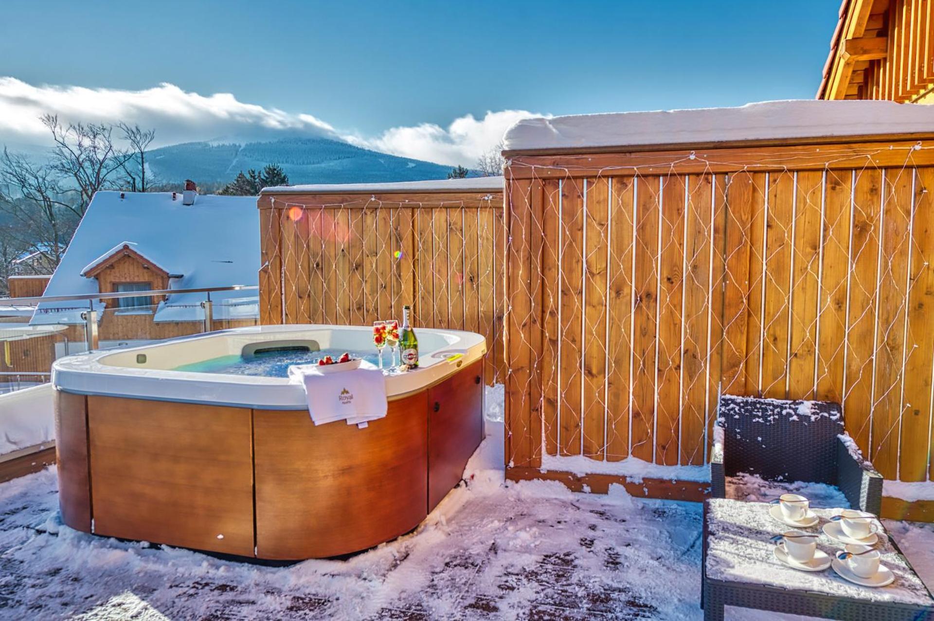 Royal Prestige Collection Z Prywatnym Jacuzzi - Stone Hill Resort Z Basenem I Saunami Шклярска Поремба Екстериор снимка